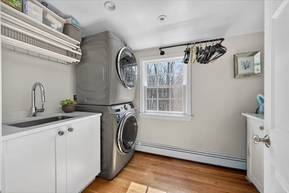 36 Independence Ln, Hingham, MA 02043
