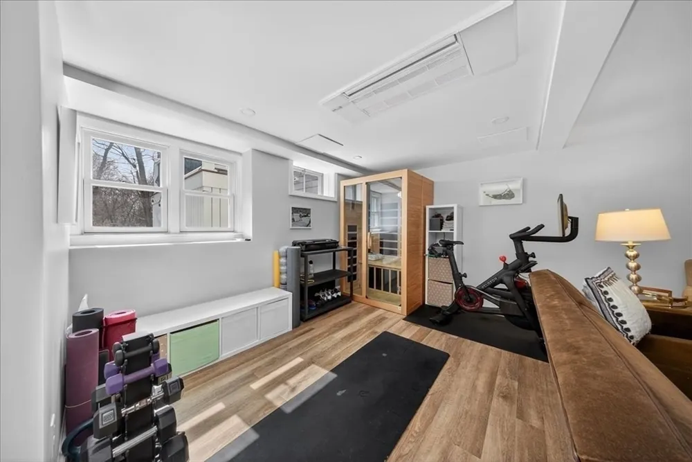 36 Independence Ln, Hingham, MA 02043