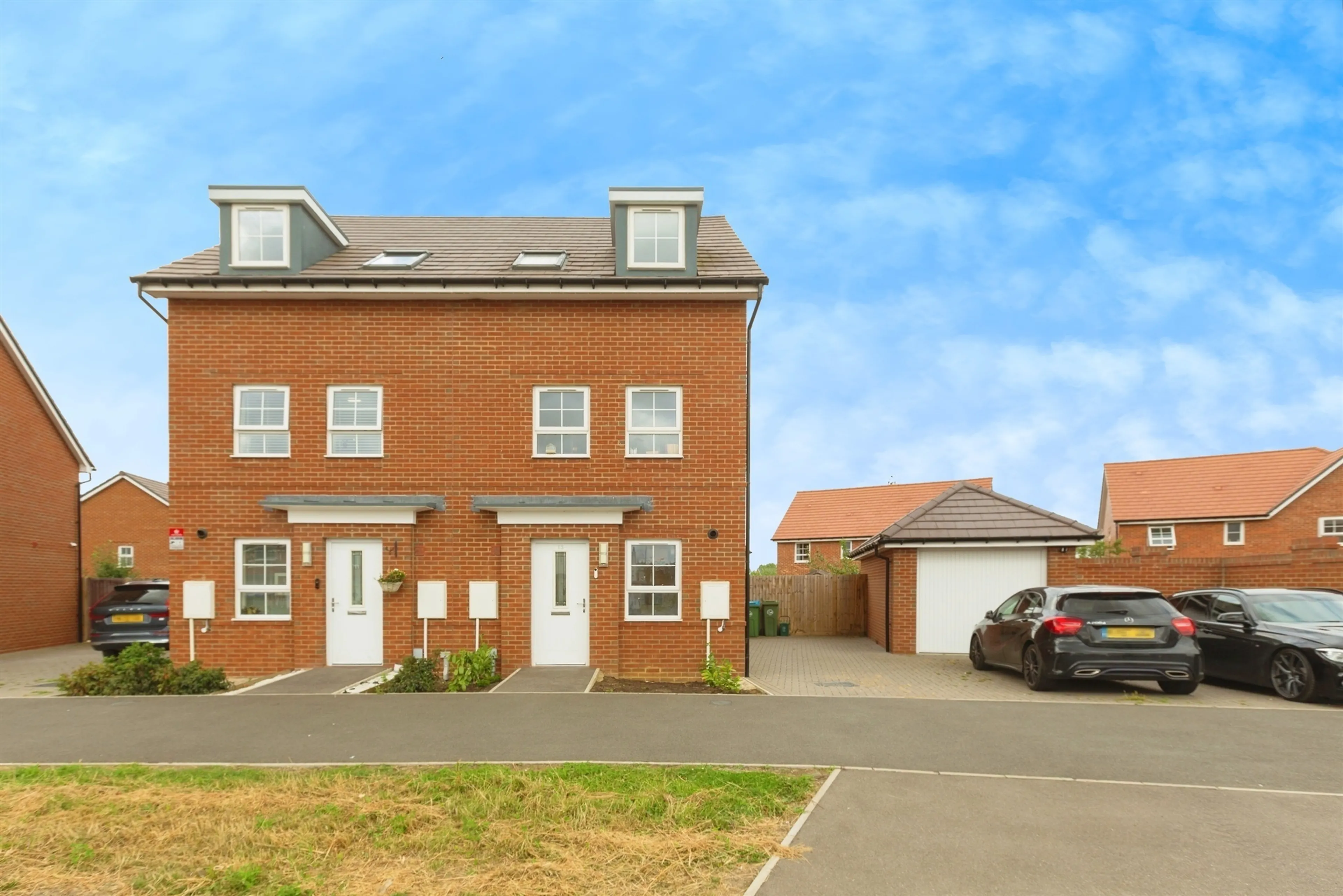 Property photo 0