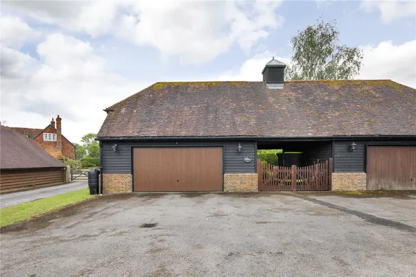 Maidstone Road, Hadlow, TN11 photo 21