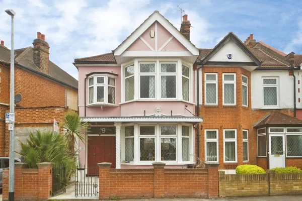 Lake House Road, London, E11