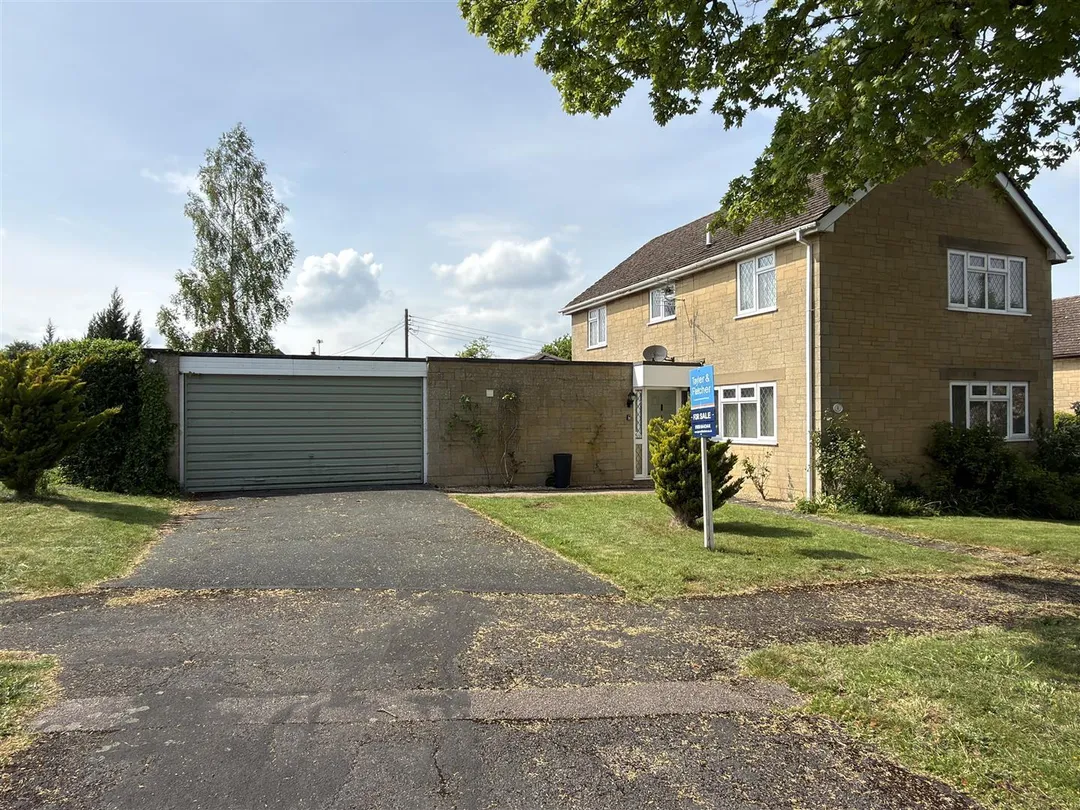 https://mr0.homeflow-assets.co.uk/files/photo/image/47609/9145/_x_/fROh-AzF50Gfa2IQ_1p6HA.jpg