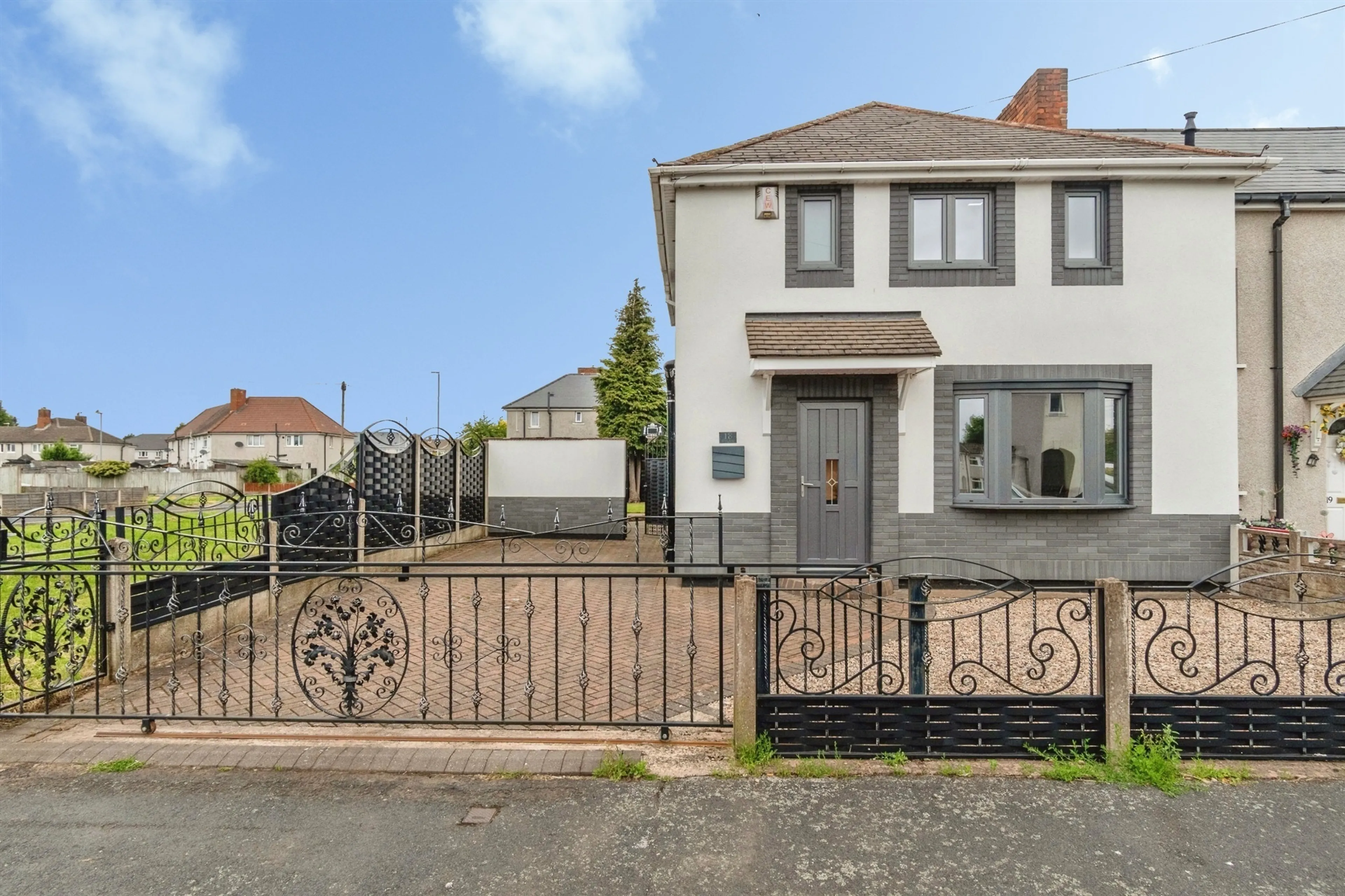 Property photo 0