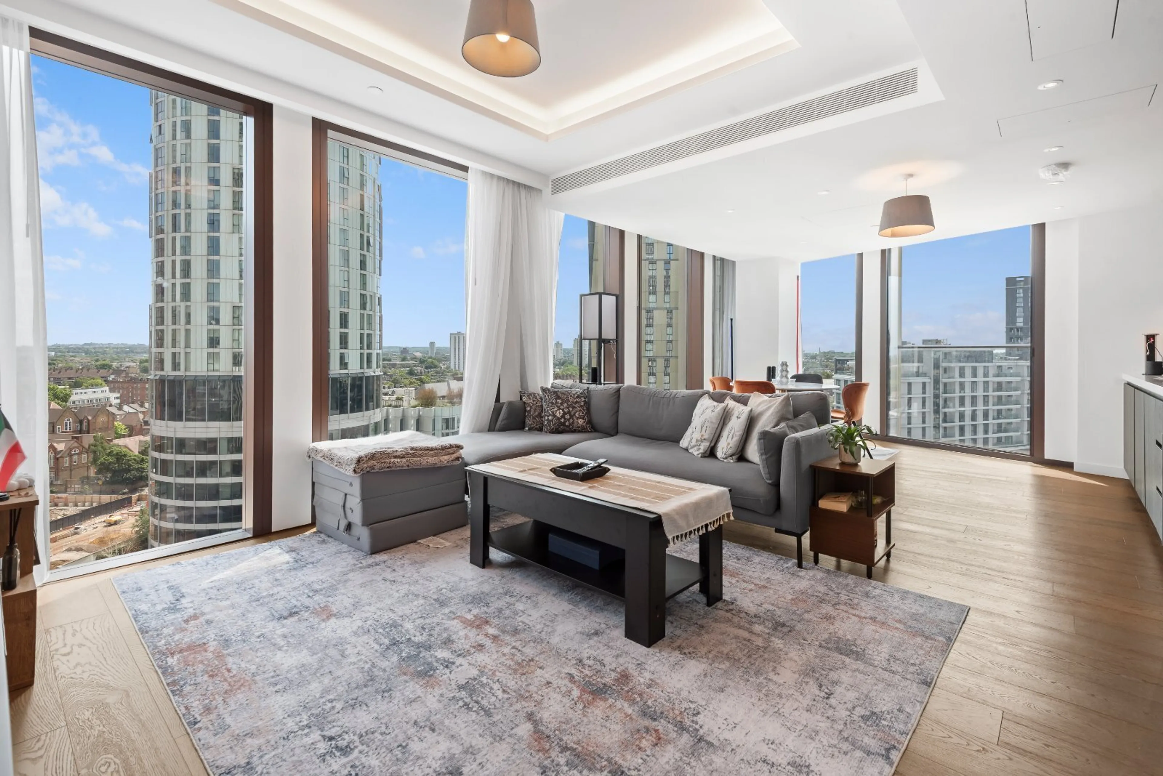 Photo 0