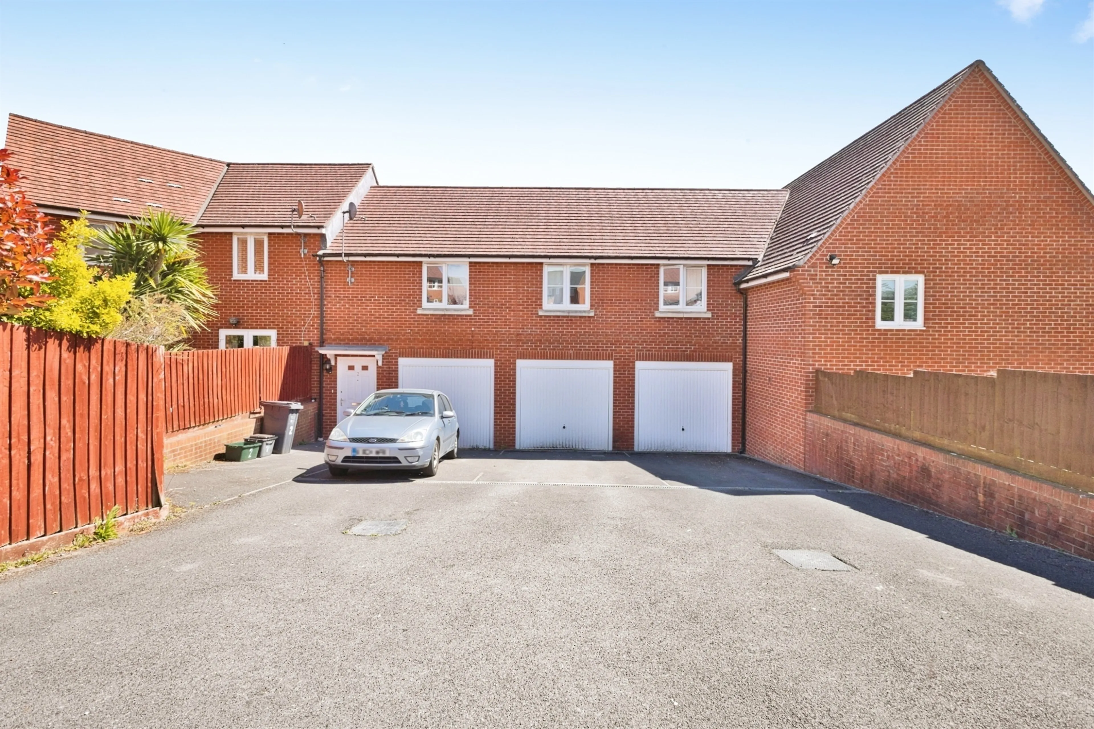 Property photo 0