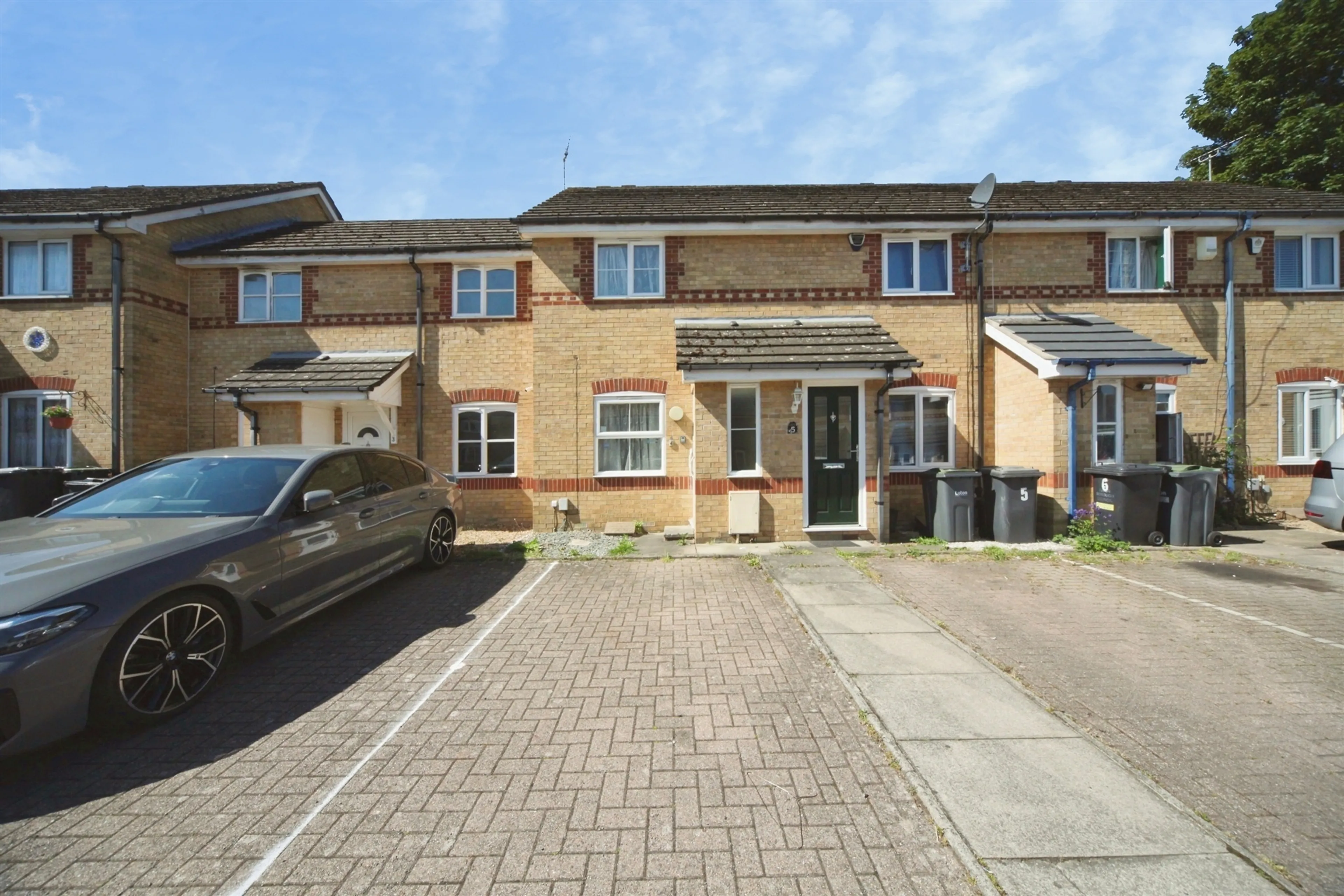 Property photo 0