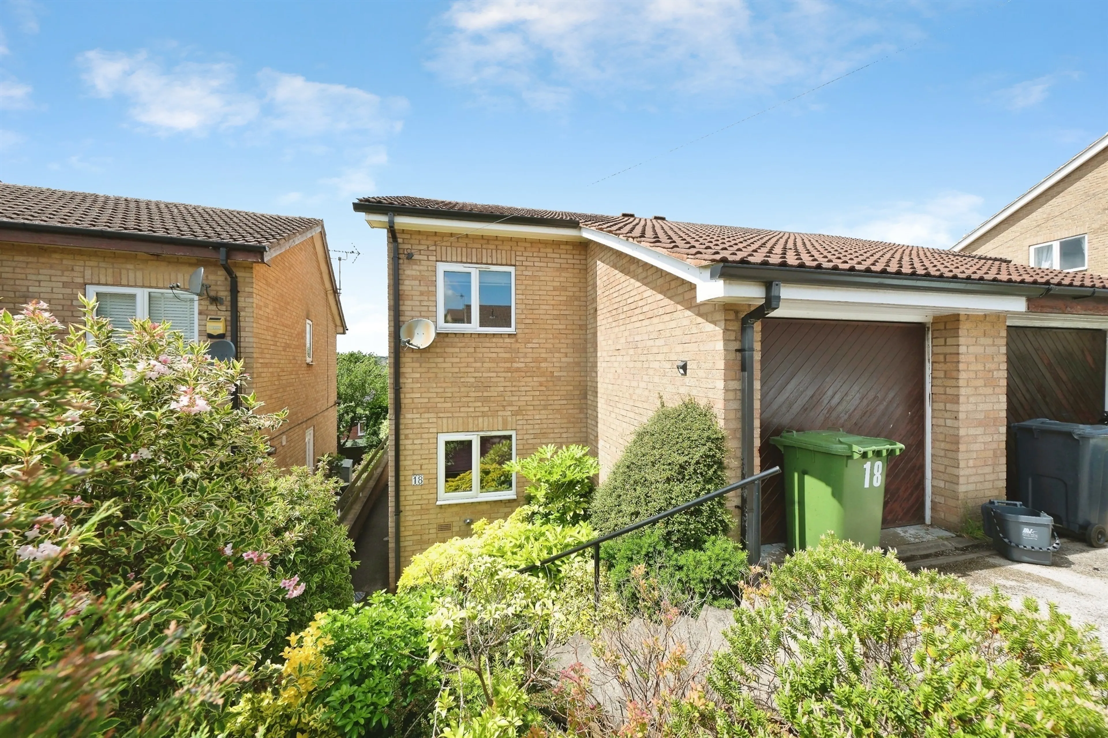 Property photo 0