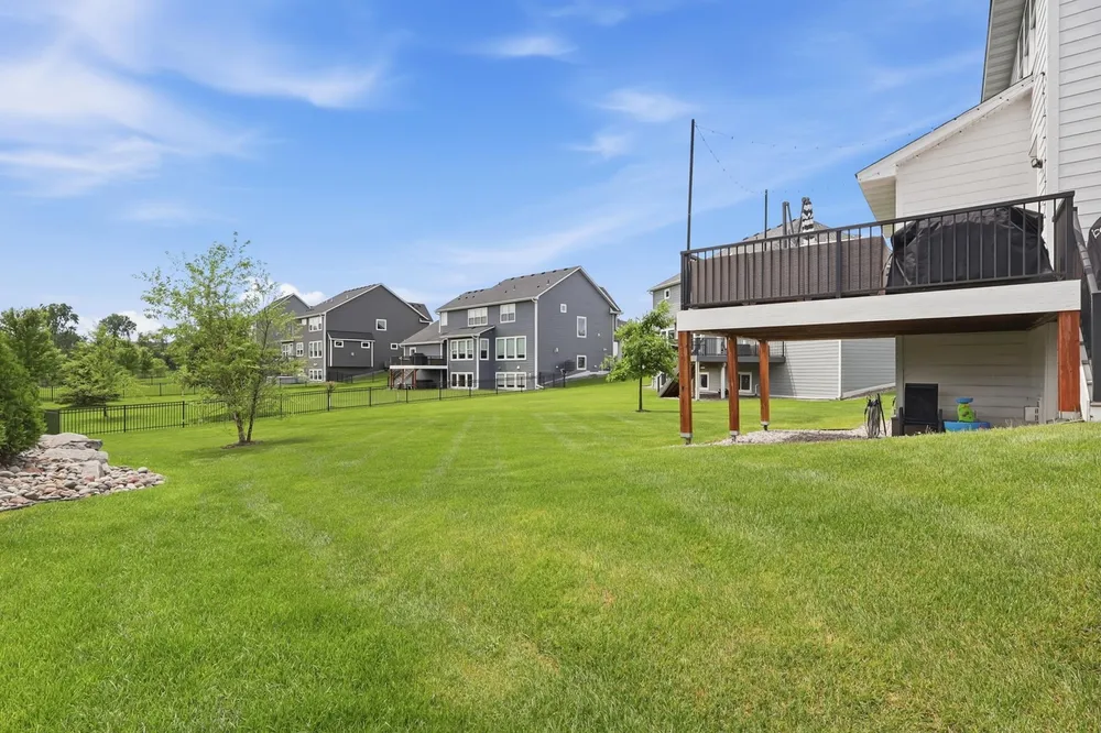 18447 75th Pl N, Maple Grove, MN 55311