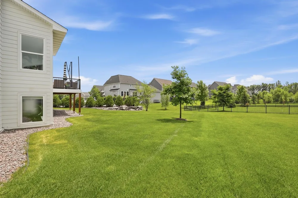 18447 75th Pl N, Maple Grove, MN 55311