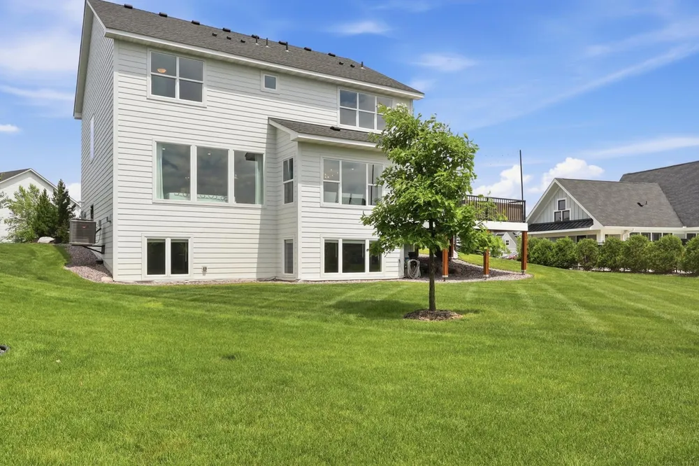 18447 75th Pl N, Maple Grove, MN 55311
