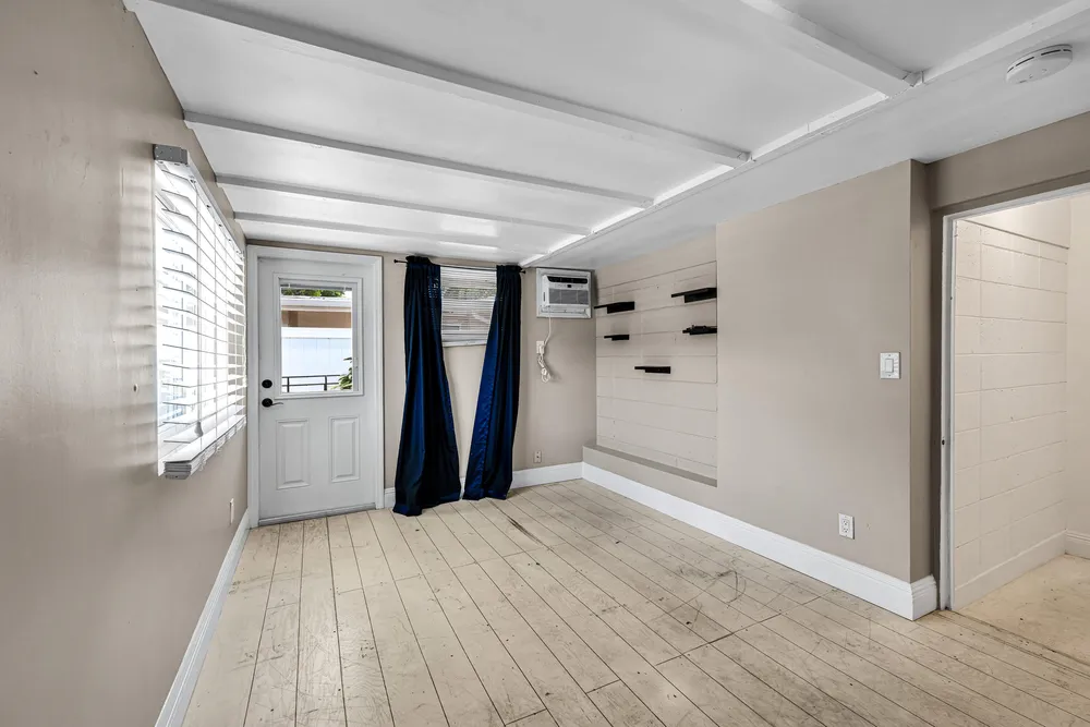 901 SE 12th Ave, Deerfield Beach, FL 33441