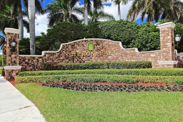 6246 NW 125th Ave, Coral Springs, FL 33076
