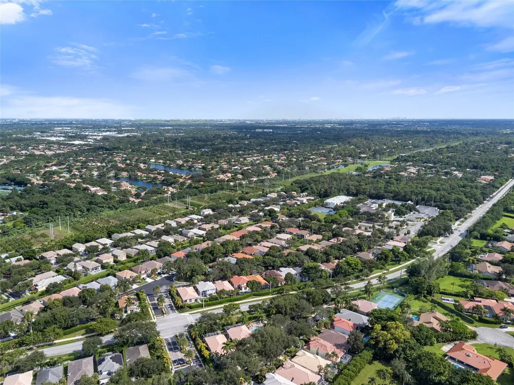 7400 NW 70th Ave, Parkland, FL 33067