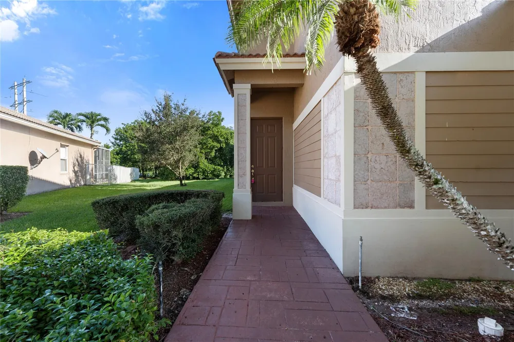 7400 NW 70th Ave, Parkland, FL 33067