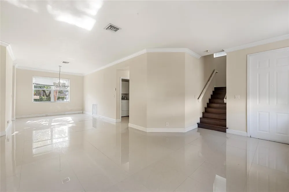 7400 NW 70th Ave, Parkland, FL 33067