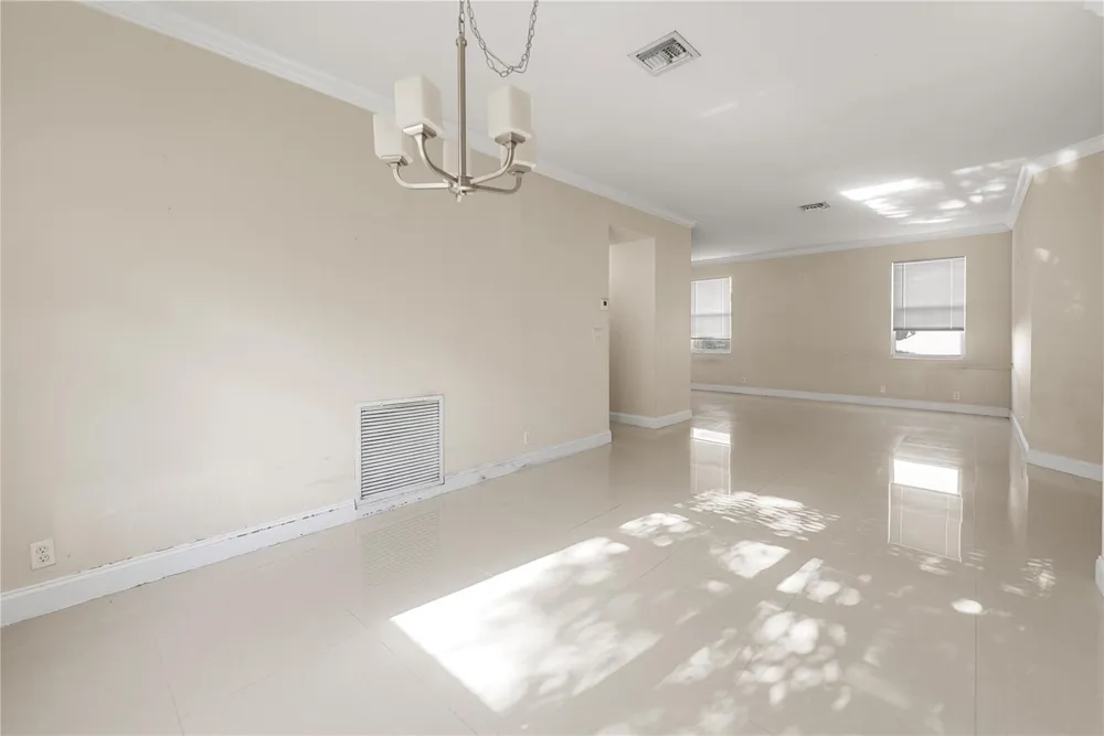 7400 NW 70th Ave, Parkland, FL 33067