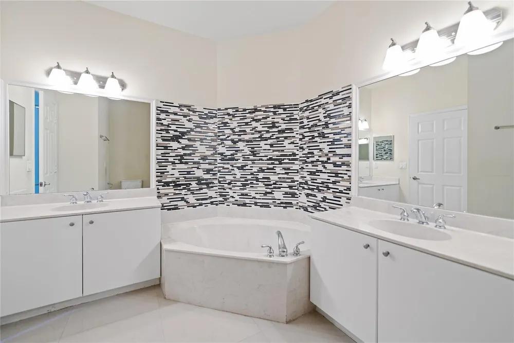 7400 NW 70th Ave, Parkland, FL 33067