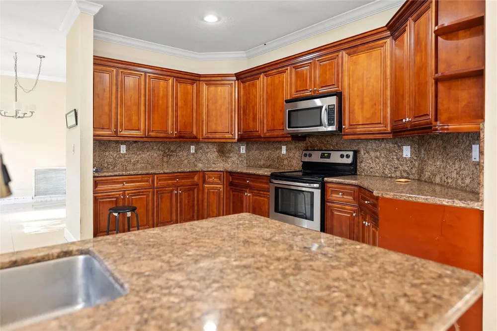7400 NW 70th Ave, Parkland, FL 33067