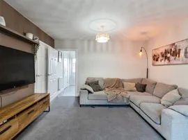 Kingcup Place, Dunmow thumb 2
