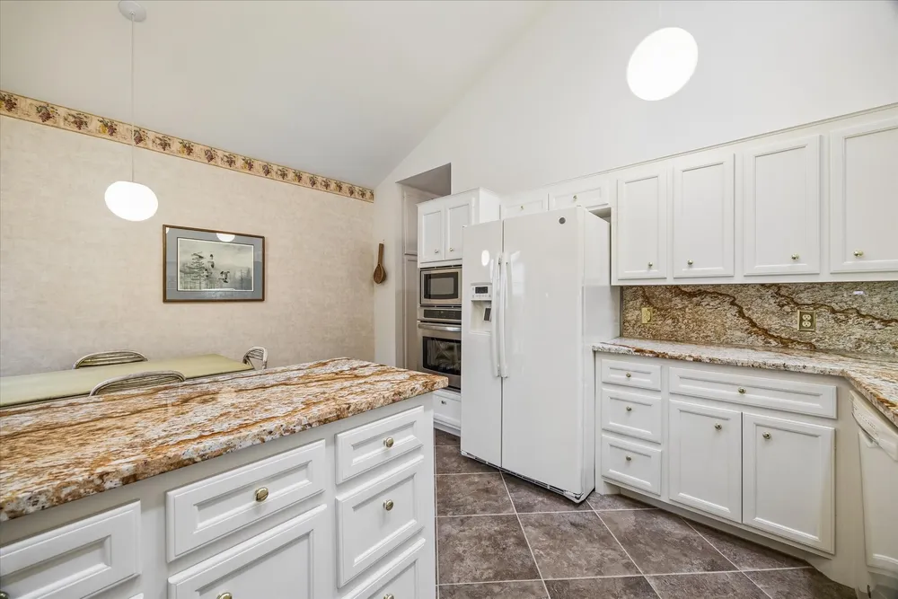 9612 Bayou Brook St, Houston, TX 77063
