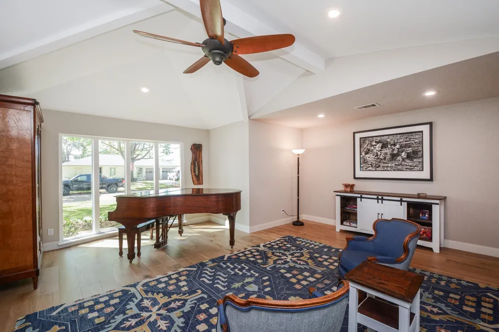 14110 Barryknoll Ln, Houston, TX 77079