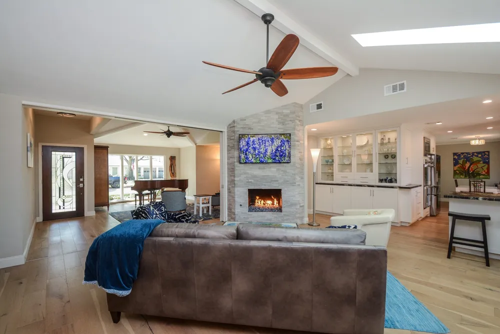 14110 Barryknoll Ln, Houston, TX 77079