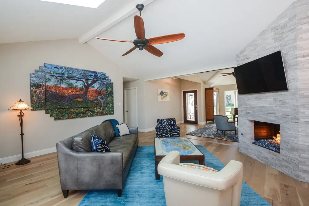 14110 Barryknoll Ln, Houston, TX 77079