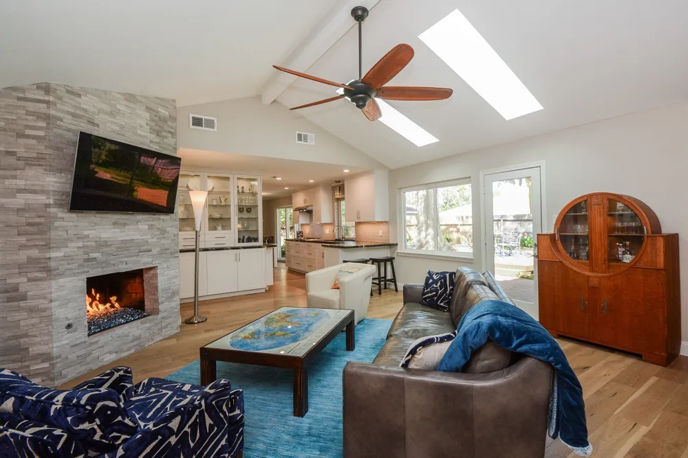 14110 Barryknoll Ln, Houston, TX 77079