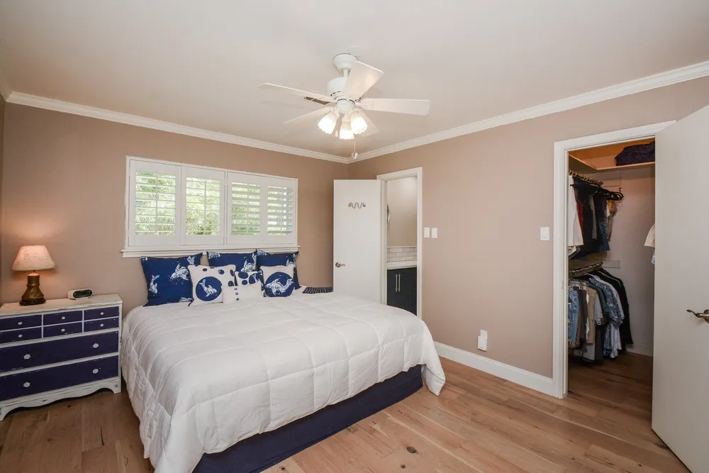 14110 Barryknoll Ln, Houston, TX 77079