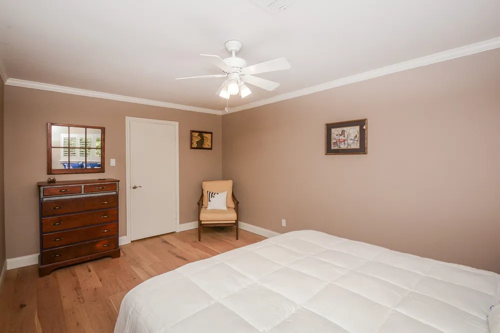 14110 Barryknoll Ln, Houston, TX 77079