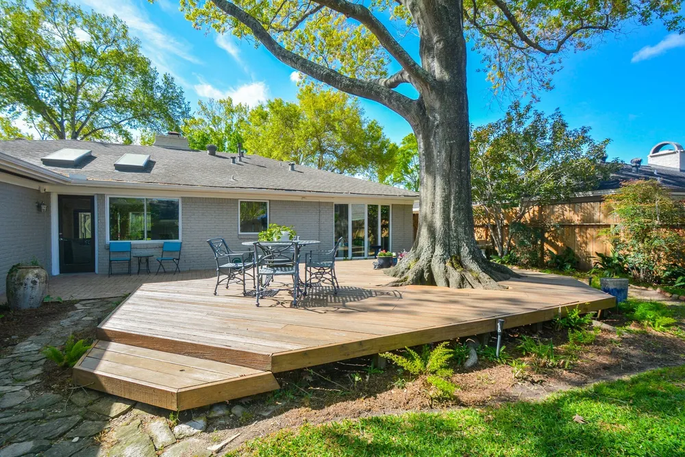 14110 Barryknoll Ln, Houston, TX 77079