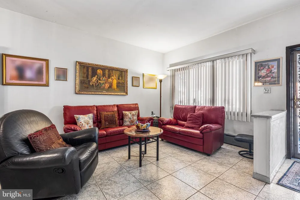2439 S Rosewood St, Philadelphia, PA 19145