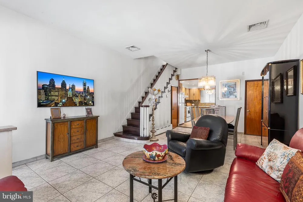 2439 S Rosewood St, Philadelphia, PA 19145