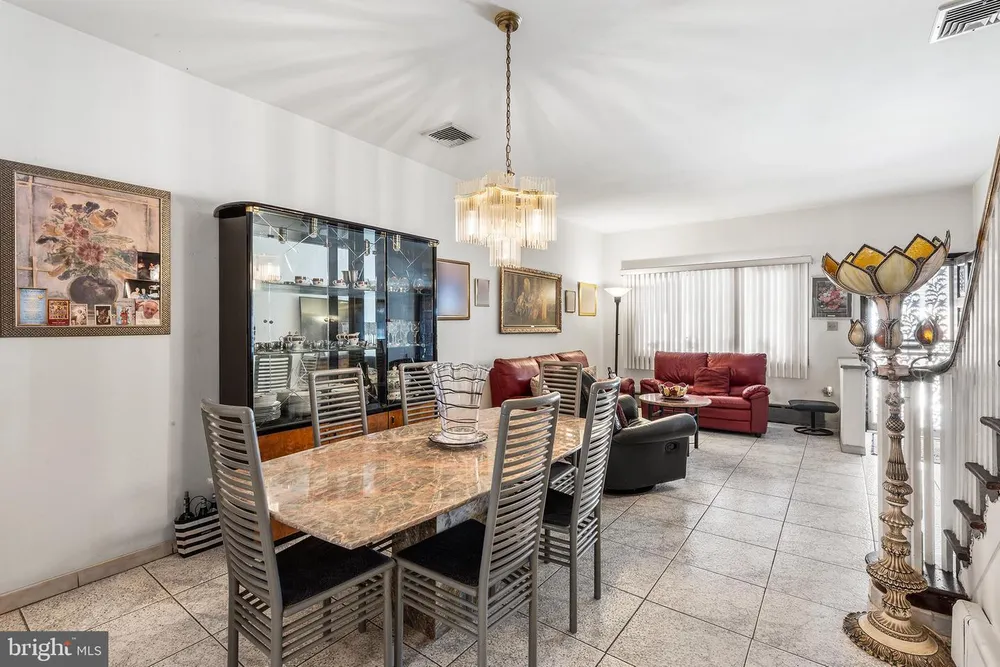 2439 S Rosewood St, Philadelphia, PA 19145