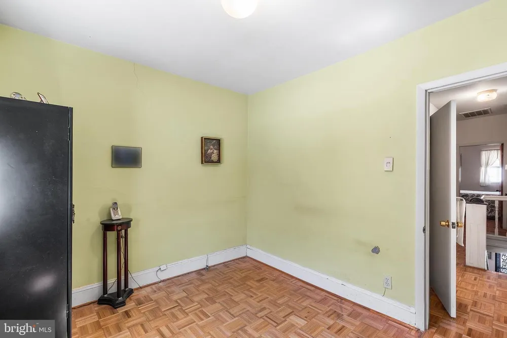 2439 S Rosewood St, Philadelphia, PA 19145