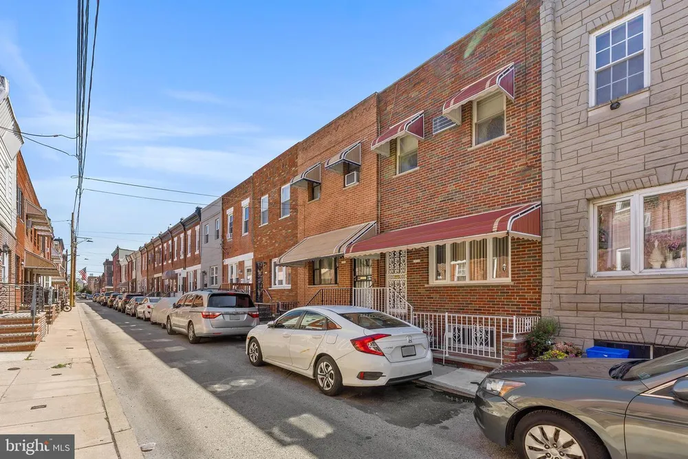 2439 S Rosewood St, Philadelphia, PA 19145