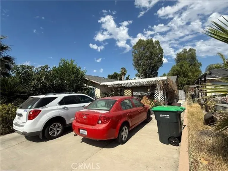 940 Marlyce Ln, Hemet, CA 92543