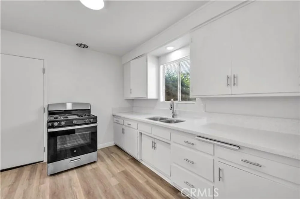 346 E 6th St, San Jacinto, CA 92583