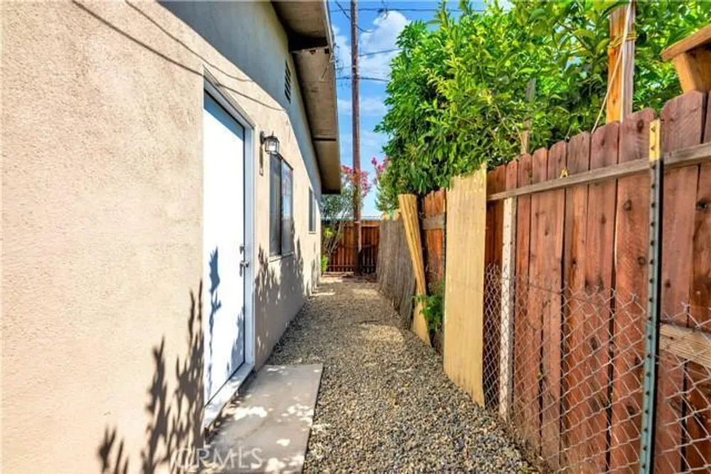 346 E 6th St, San Jacinto, CA 92583