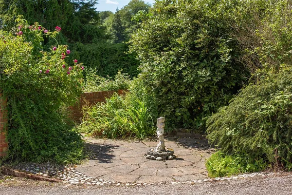 Coldharbour, Dorking, RH5 photo 16