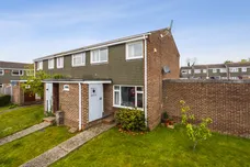Sagecroft Road, Thatcham, RG18 photo 1