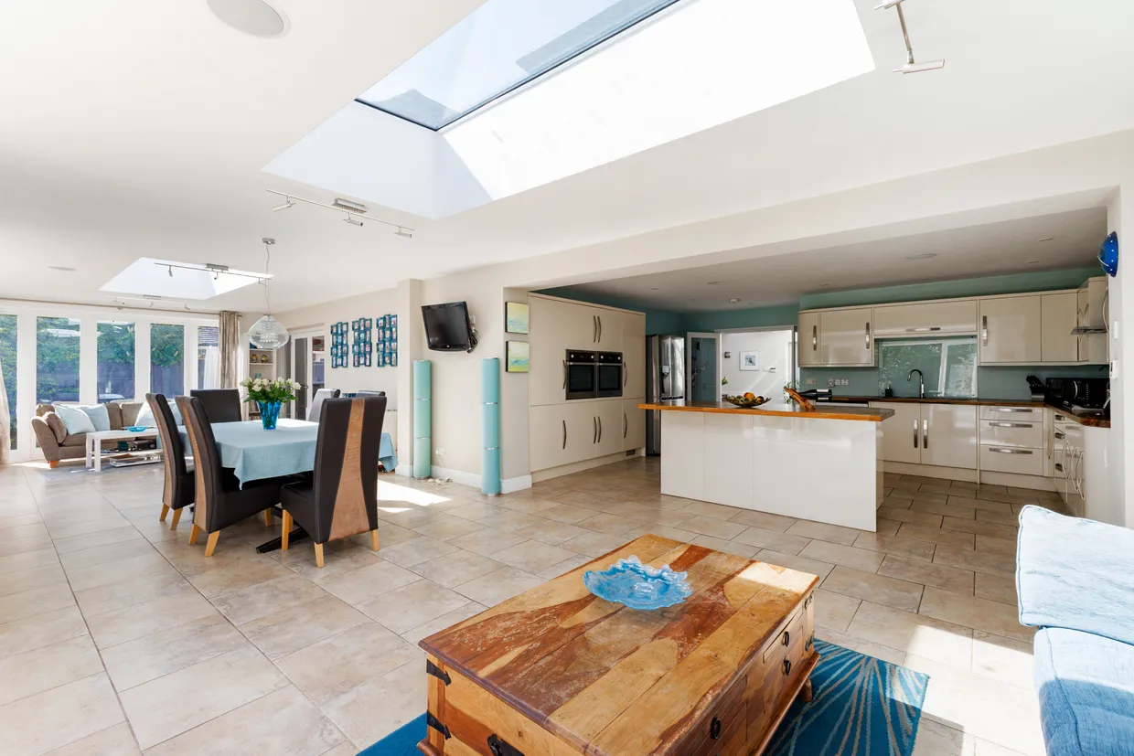 The Avenue, The Abbotsbrook, Bourne End, SL8 photo 5