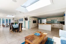The Avenue, The Abbotsbrook, Bourne End, SL8 photo 5