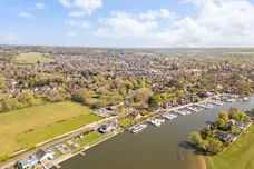 The Avenue, The Abbotsbrook, Bourne End, SL8 photo 16