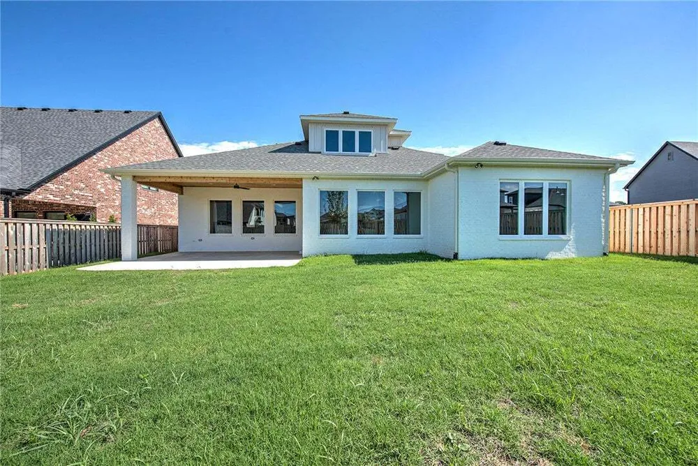 3509 SW Radiance Ave, Bentonville, AR 72713