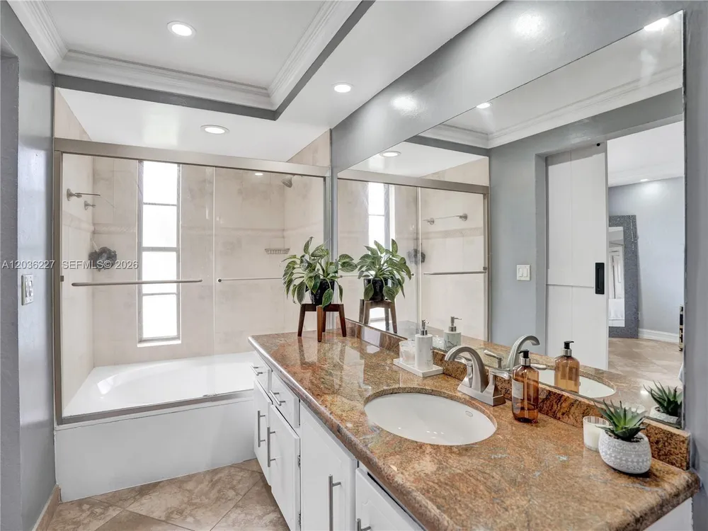 9440 SW 8th St, Boca Raton, FL 33428
