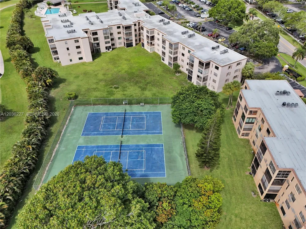 9440 SW 8th St, Boca Raton, FL 33428