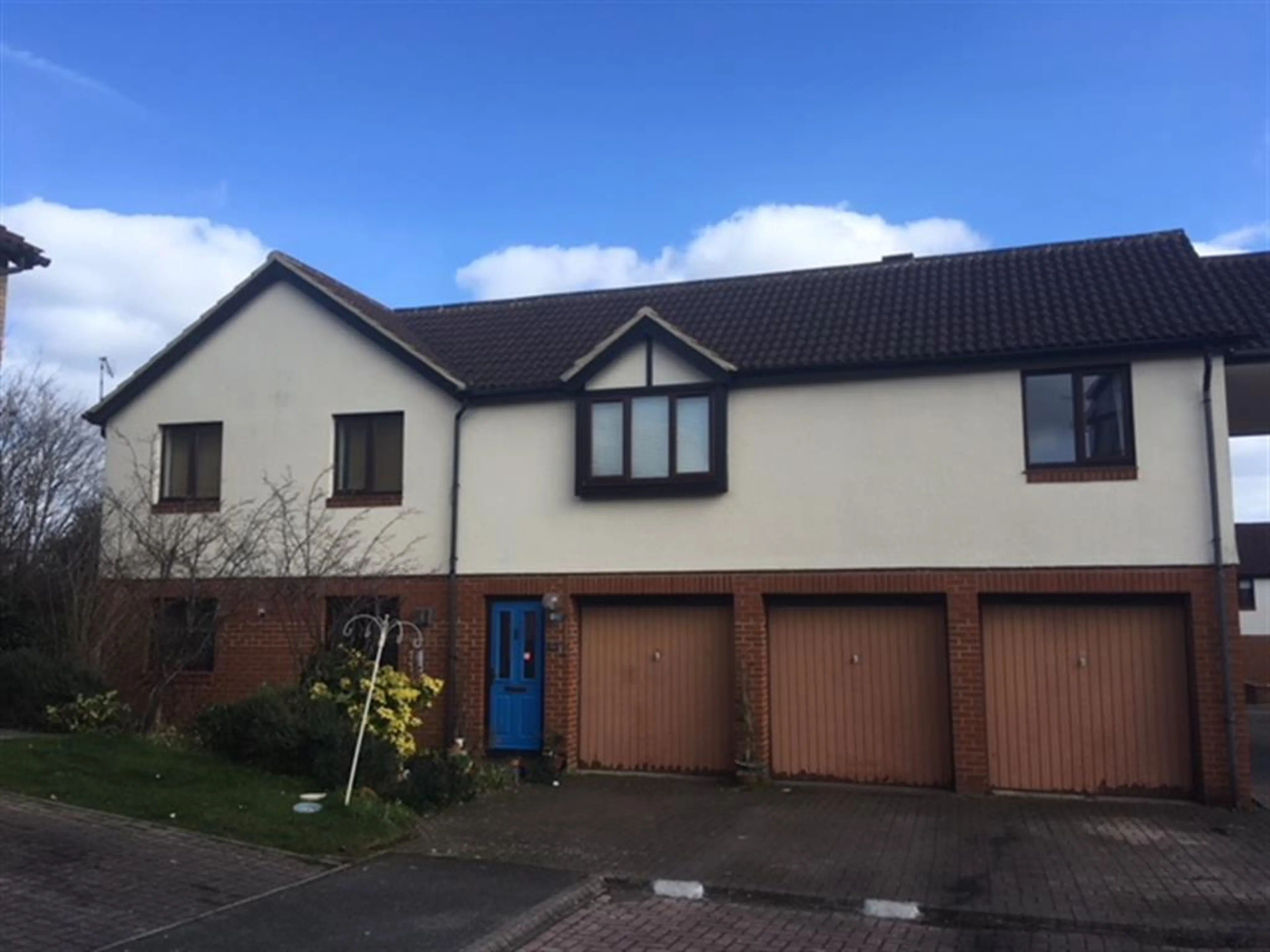 Property photo 0