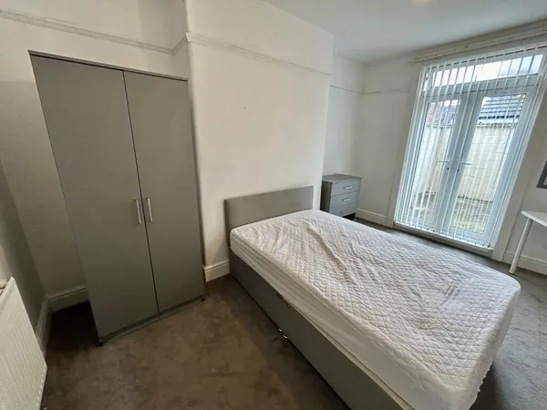 Salisbury Road, L15 1HW