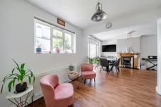 Seaforth Gardens, Epsom, KT19 photo 5